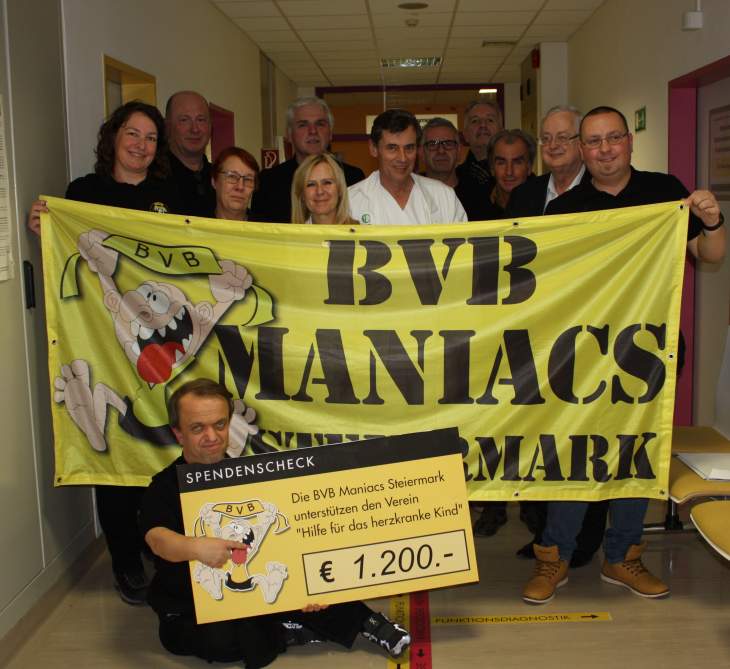 BVB Maniacs bedanken sich bei Fahrschule Roadstars
